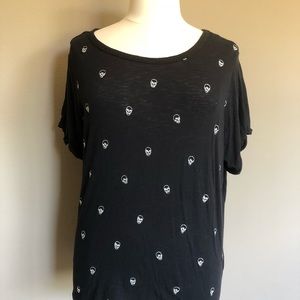 Torrid Black Tee with Skulls, Size 4 NWOT